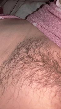 Încă îmi place să mă uit la acel clip când mi-am pierdut virginitatea în cei 19 ani ai mei. A avut 10m de vizualizări