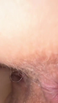 Byli jsme ve studentském táboře. a Snažil jsem se lízat anál mé spolužáky pod dekou