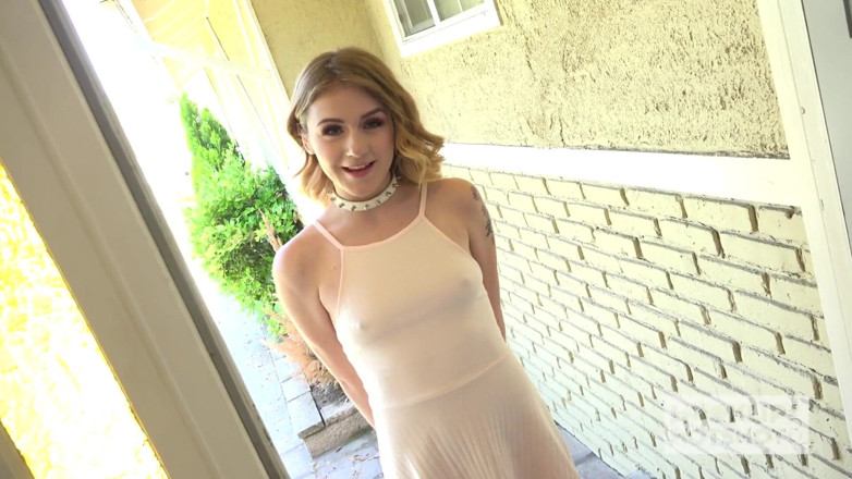 Hookup Hotshot: Sexy teen slut Rosalyn Sphinx loves rough sex