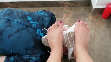 SassyTiff: Goddess Andreea foot fetish with her slut