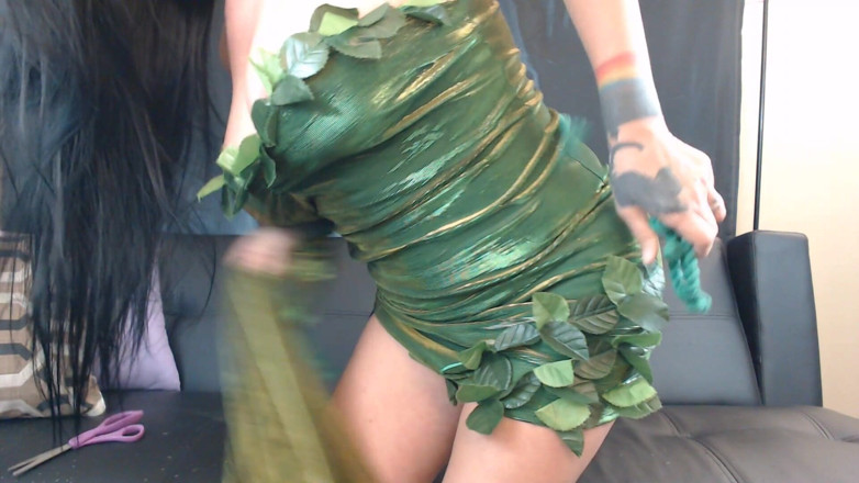 Abby Anna: Độc Ivy phá hủy