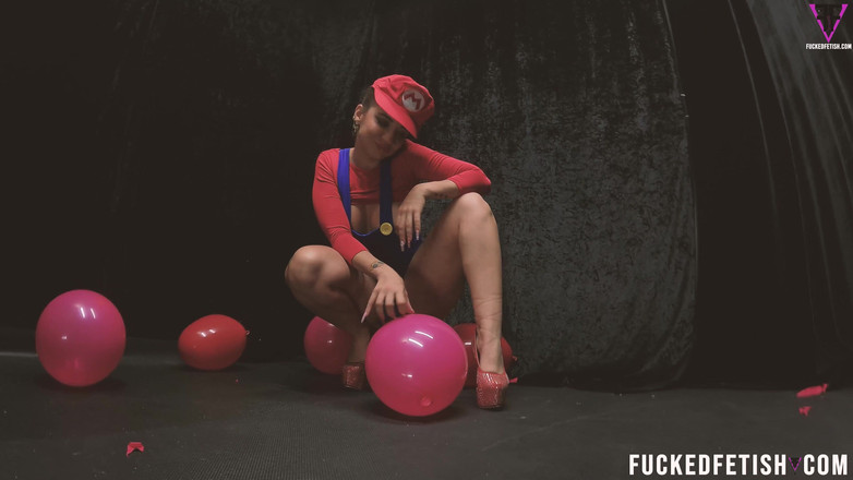 Fucked fetish: B2p Mario Bros косплей, червоні повітряні кулі, поп високі підбори