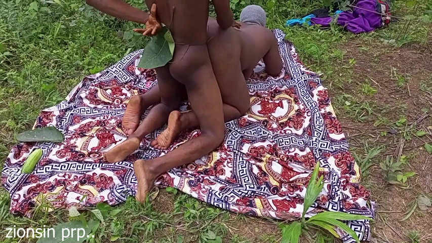 African Local Fuck with BBC and BBW (Zionsin)