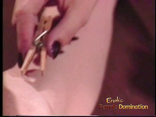 Lez Mates: Zrzka lezdom výprask a krycí její submisivní voskem