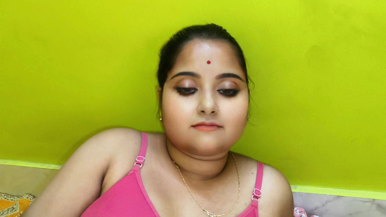 Pujahalder4828: Desi indická nadržená bhabhi okurka šuká