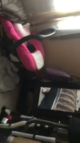 MzKiTTy91: Une énorme bite se fait éjaculer dans le dos avec PAWG