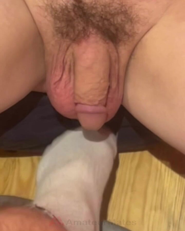 AmateurMates: Big Testicles Footplay