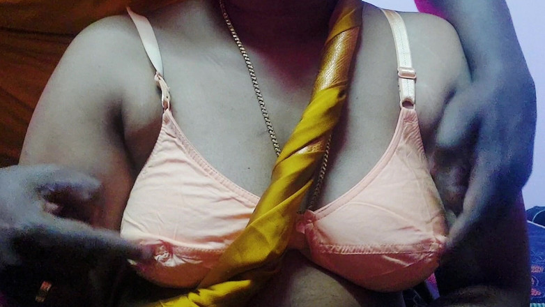 Desi Mohini: Desi indische liebhaber beginnen vollständiges hartes hindi-sexvideo