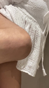 Yenge kocası tarafından banyoda mastürbasyon yaparken yakalandı