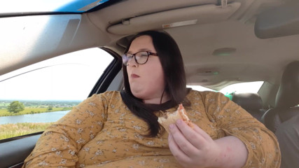 SSBBWLadyBrads: Mit kumpel essen im auto essen