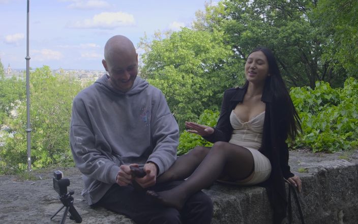 Alex Goes: Tetona asiática May Thai me folla con sus pies, cara...