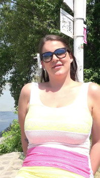 Cercetașă germană - fată cu țâțe mari naturale săltărețe Anissa Jolie Vorbește cu futai de audiție pe plajă