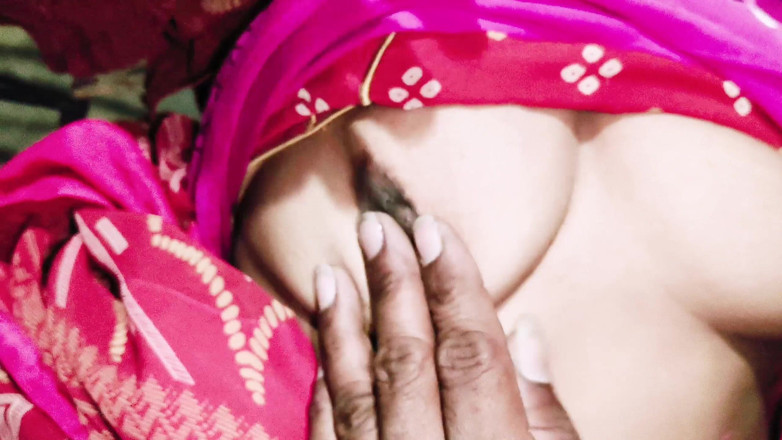 Desiputi7516: Payal bhabhi scopata con il cognato in questo video di...