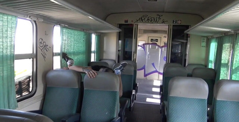 Crunch French bareback porn: 2472 Sexy latino bottmo ošukaný surově od Badboy v Apublic...