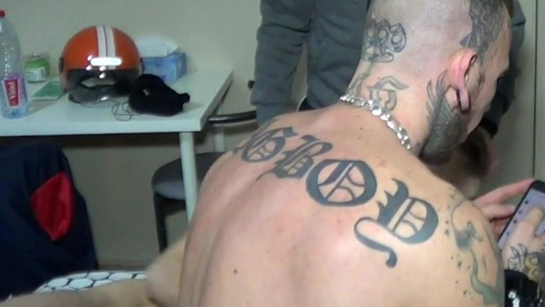 FRENCH AMATORS SEXTAPES: Romain berhubungan seks di toilet umum