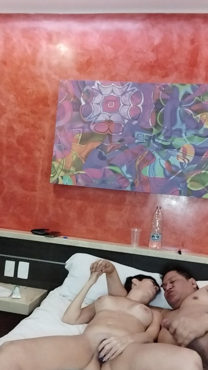 MaturecoupleVe: Liburan ke hotel untuk nikmat