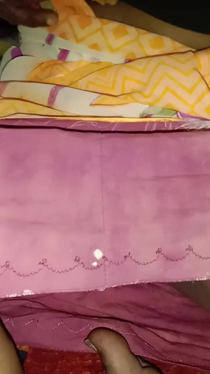 Tamil Anti Uma: Teta mého souseda mi zavolala, když byl její manžel pryč,...