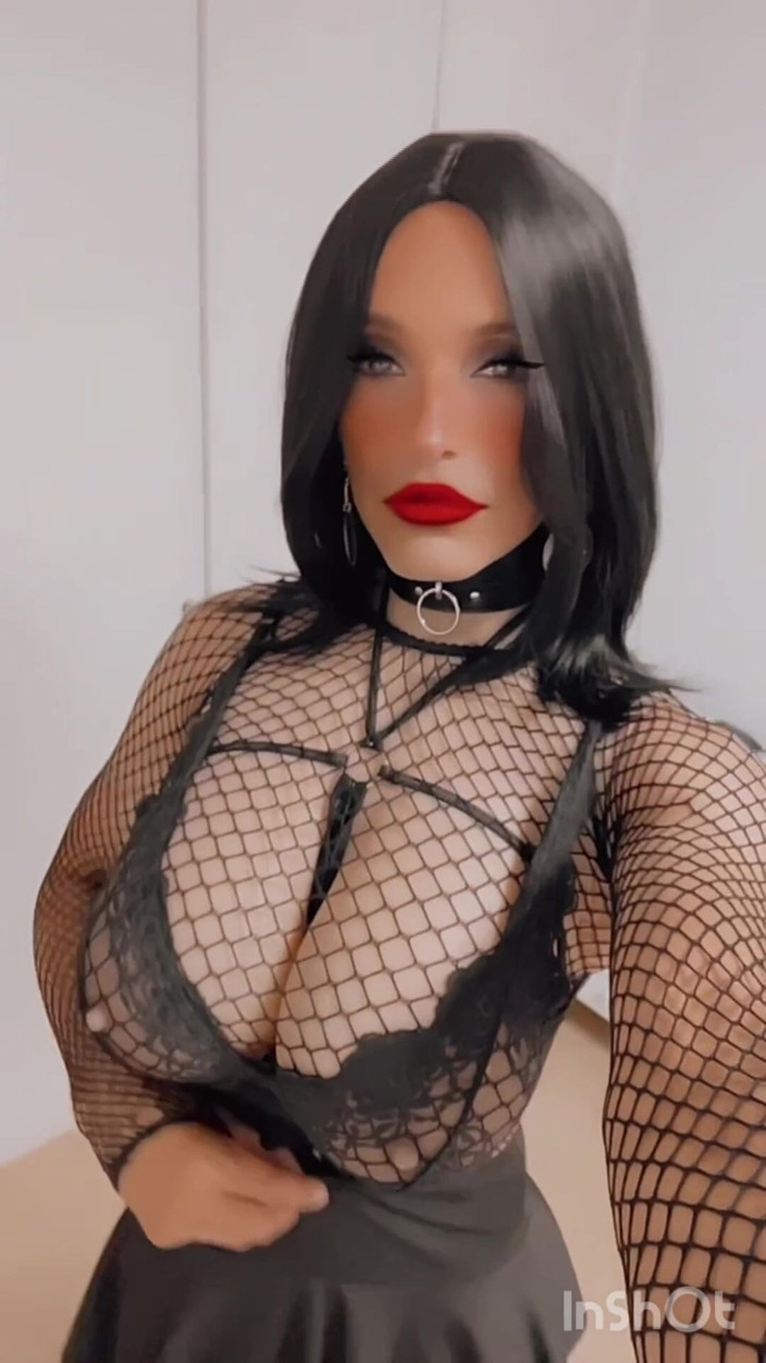 Sissy Slut Brianna: 你想要吗？证明你配得上