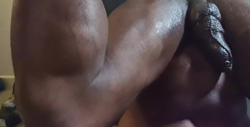 Amadeus: Mutlu Noeller adam yüzüme ilk kez kendi boşalmam