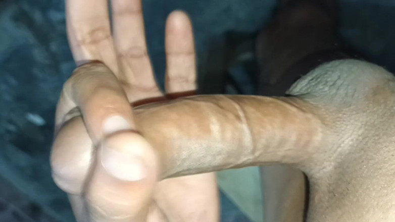 Luckky: Studentă indiană băiat sexy se masturbează