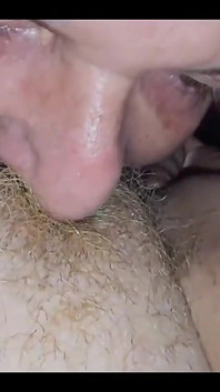 진정한 남친이 되려면 판타지를 이해하지 못하고 항상 100% Di여야 하는 사람들의 의견에 신경 쓰지 말아야 합니다.