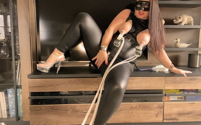 The HuCow: HuCow Tanja. Memerah susu dan pembersihan