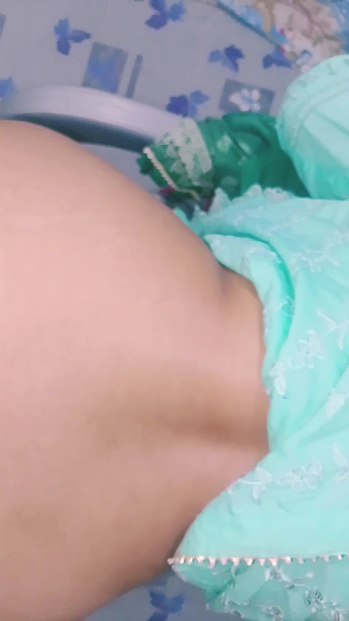 Aizzee: Zdradzająca żona sąsiada napalona cipka ostro się pieprzy