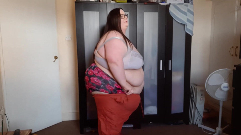 SSBBWLadyBrads: SSBBW date night prova a scoppiare pulsanti