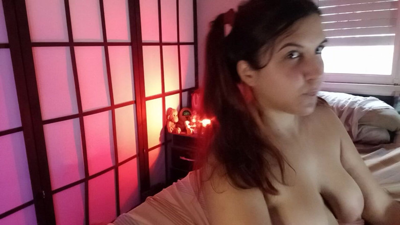 melu_world: Roze bubblegum naakt kauwen - Bunny Looner