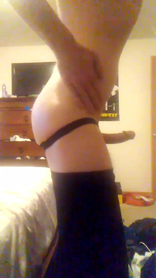 8inmanskny: Sexy bedroom strip