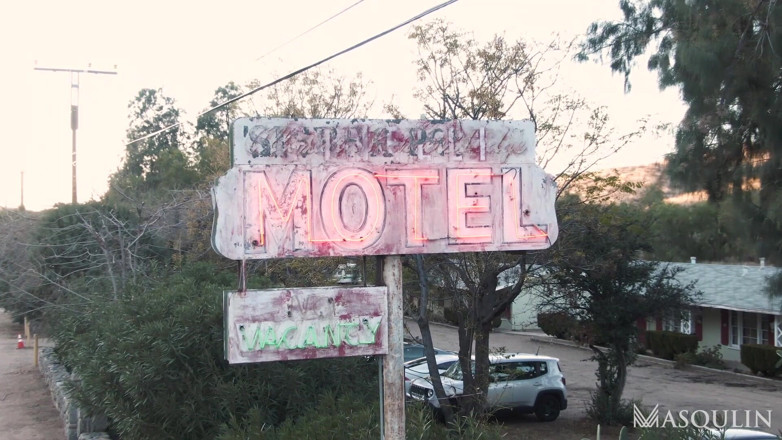 Masqulin: Motel Exhibition, Part 1