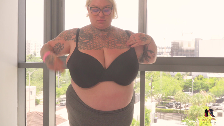Reds BBW Hotties: Sexy British BBW Wants American BBC