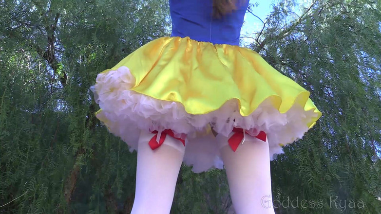 Kyaa Chimera: Pohádková princezna slowmo péro škádlení