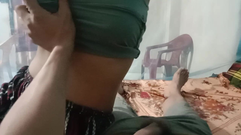 rhdhudhdhd: Indiana meia-irmã compartilhou cama de solteiro e fez meio-irmão feliz...
