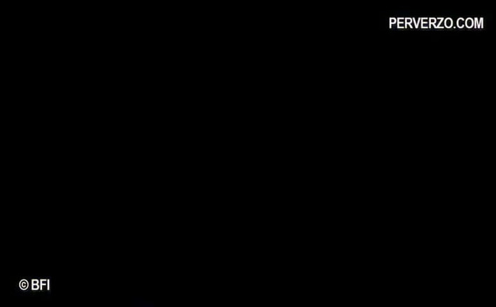 Hardcore slave sex: Kekasih sadis - seks bdsm jadul dengan banyak permainan lilin, cambuk,...