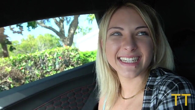 Teddy Tarantino: 19-letnia Emma Bugg dostaje Wielkiego Kutasa Teddy Tarantino w jej...