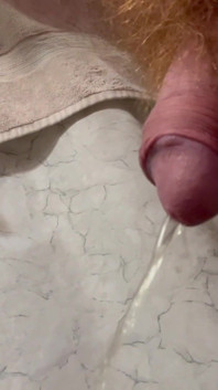 Close-up Piss