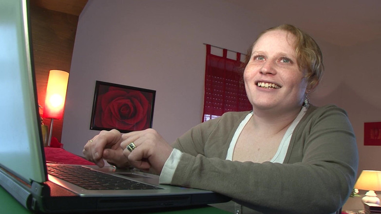 Deutsche Camgirls: Bbw ragazza tedesca ingoia sperma dopo una scopata amatoriale