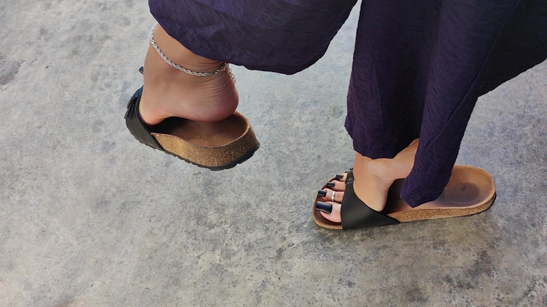 Goddess Lena: All'aperto a Birkenstock
