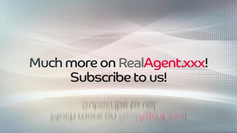 Real Agent: Cewek hot rambut cokelat lagi asik ngusap pentilnya sambil mainin...