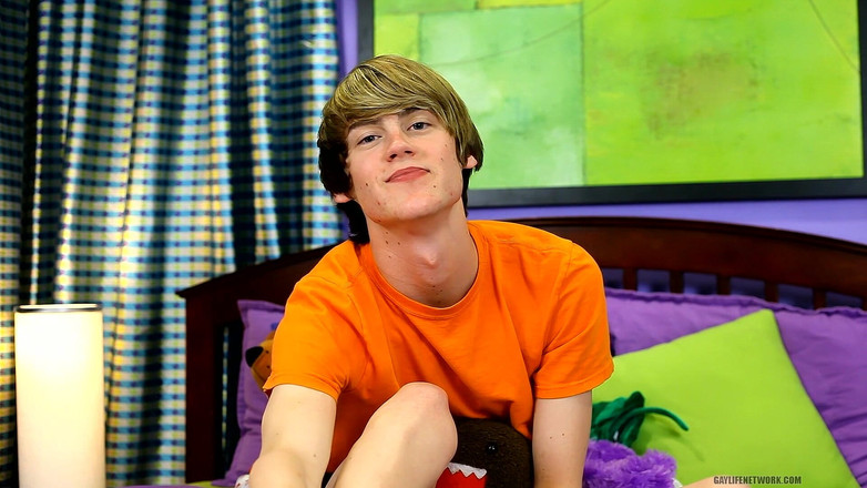 Lollipop Twinks: Petite conversation avec Elijah à grosse