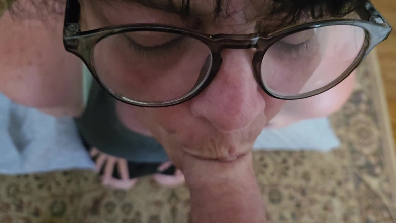 Mid_KnightDawn: Zralá Wifey Dawn POV kouření sperma na brýle na obličej,...