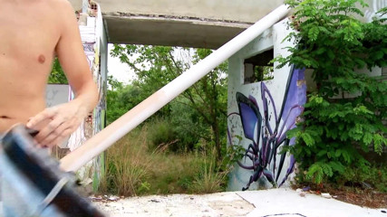 Hot Girlz: Outdoor fuck with a skinny brunette hoe