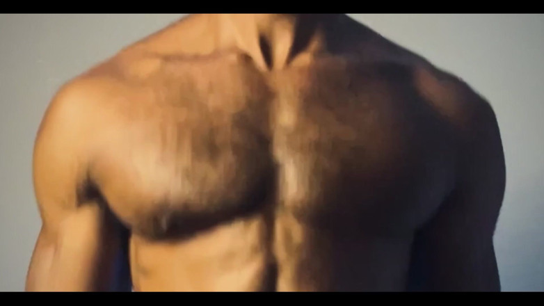 Boe Jack Ryan: คุณชอบหน้าอกขนดกของฉันไหม?
