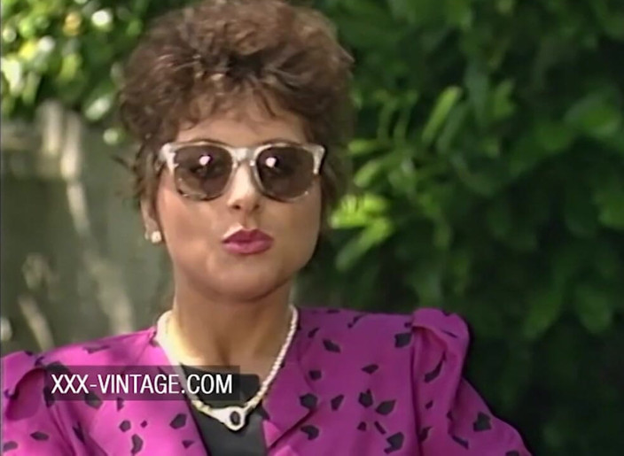 XXX-Vintage: Ricordi sexy con la mora dai grossi seni