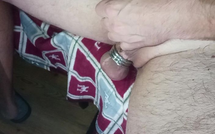 White Ukrainian Dick: 금속 공 반지로 고품질의 가정 자위!