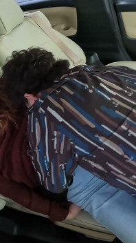 Sex v autě nahý vedle manžela