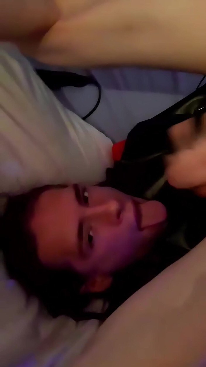 LoonaFemboy: Loona Shemale Trans Stroke a Cumshot on Her Face Come...