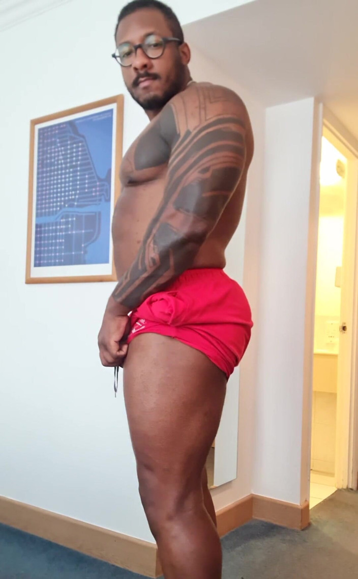 Amadeus: Back From the Hotel Gym Had a Good Legs Work...