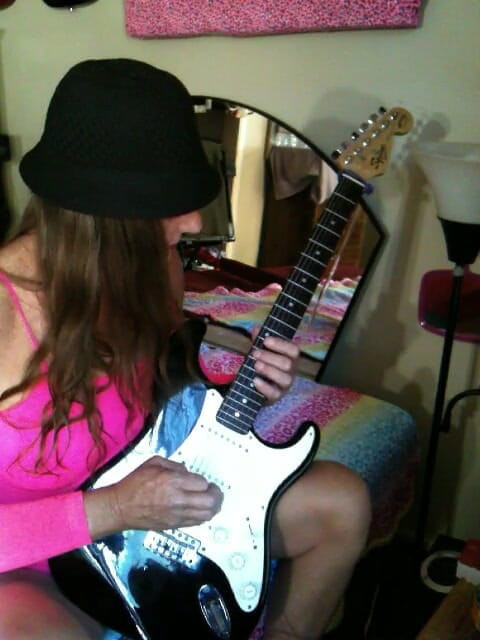 Lizzy Yum vintage and behind the scenes interviews: Lizzy Yum nostaljik ve kamera arkası 32